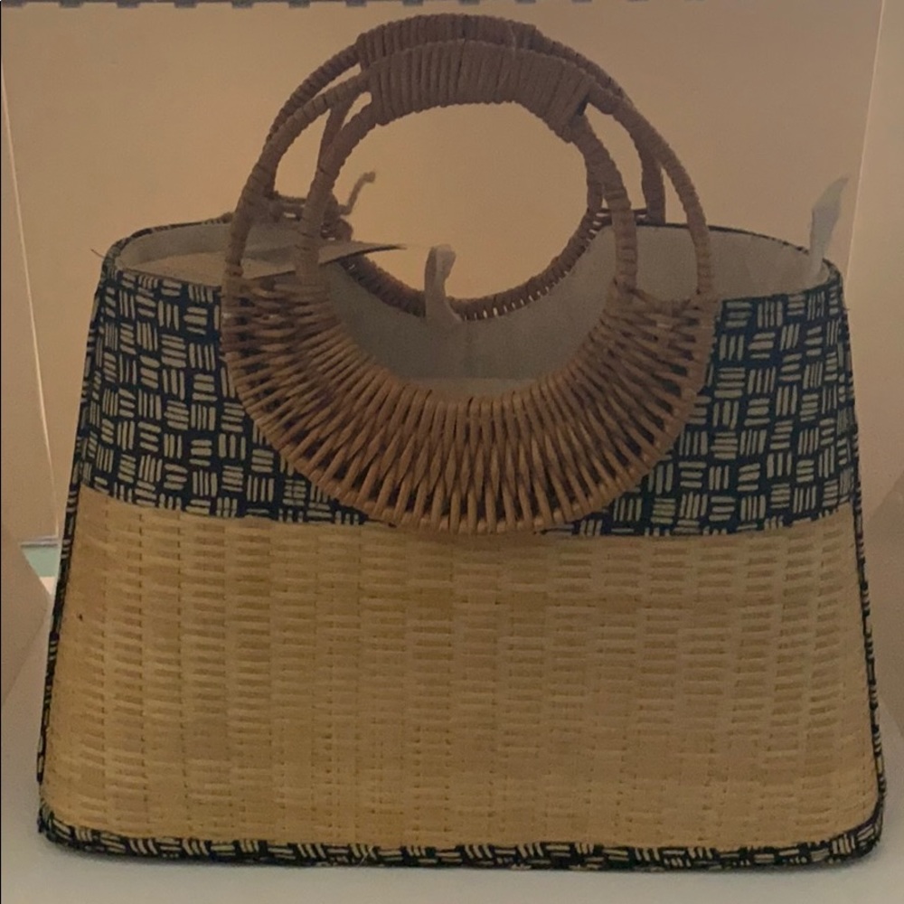 Handmade Vietnamese Woven Bamboo & Muslin Purse